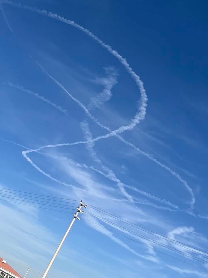 Aksaray Semalarında F-16 Heyecanı: Eğitim Uçuşları Vatandaşların İlgi Odağı Oldu
